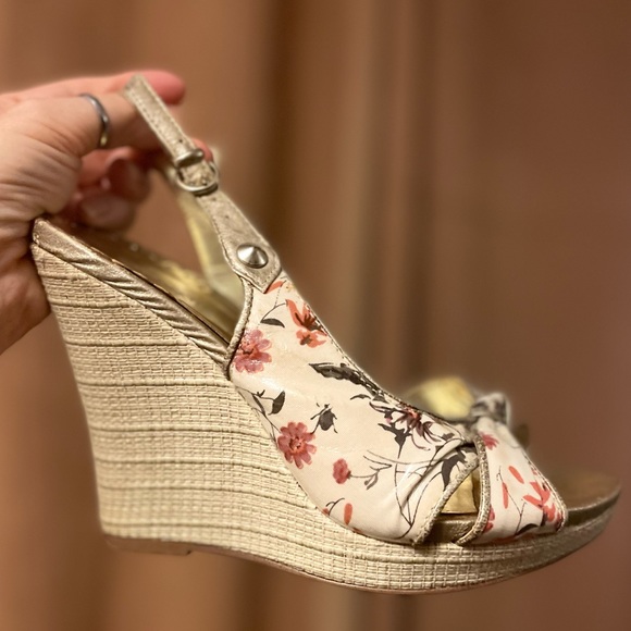 Spring Wedges, size 36 (5.5) - Picture 1 of 13